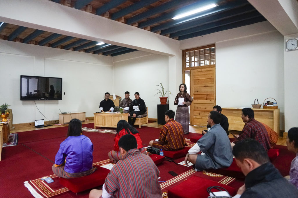 Certificate awarding at the closing event